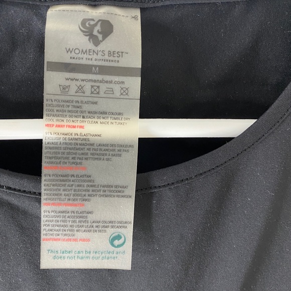 Workout top - Picture 2 of 3